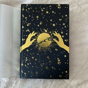 🗝️ The Library of Broken Worlds by Alayna Dawn Johnson